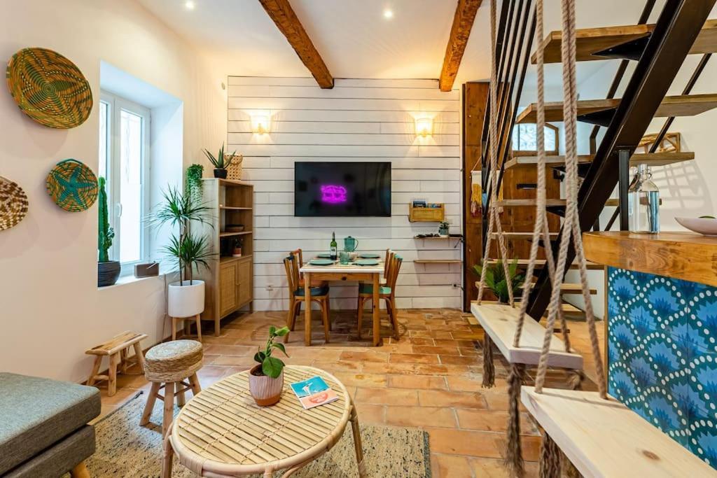 Ciotat Colada Beau Duplex Atypique A 50 M Du Port Classe 3 Etoiles La Ciotat Zewnętrze zdjęcie